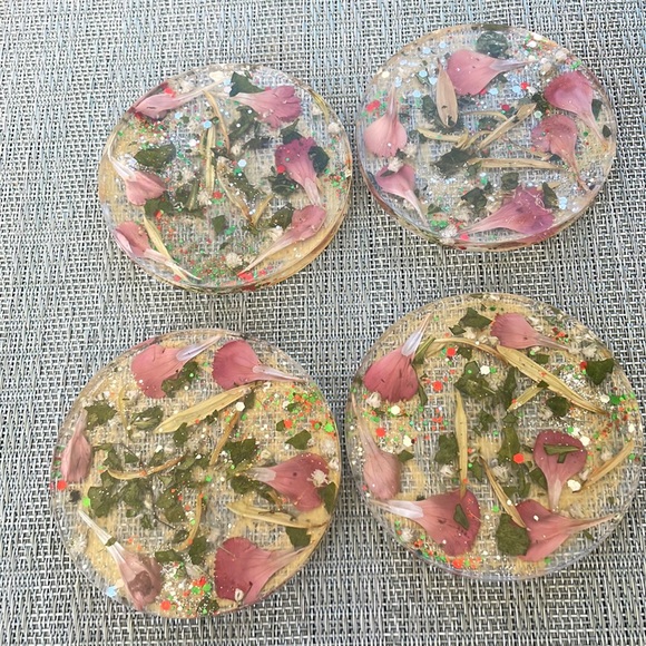 XMAS Handmade Pressed Flower Holiday Coaster Set and Holder - Picture 12 of 16
